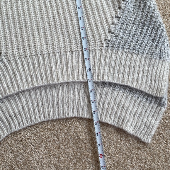 Color block Sweater - Picture 7 of 7